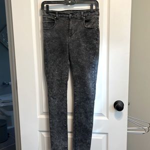 Delia’s stone wash low rise Jean style LIV stretchy jegging type of Jean